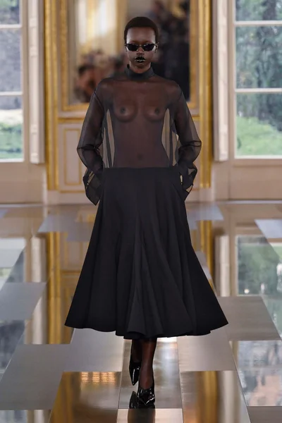 Look 5